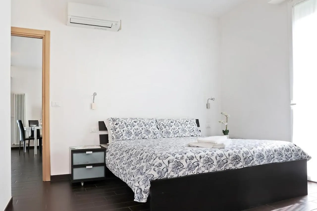 Casa Vacanze Aurora Centro Rimini 0*,